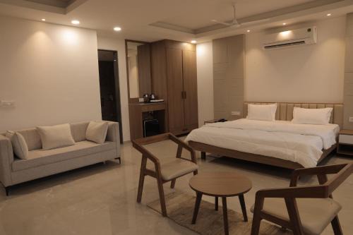 Bhuj Hotel | The Presidential Suites