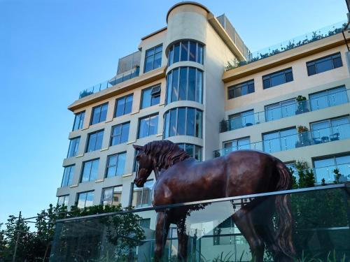 Dongcheng Hotel | The Purple Horse Hotel 北京紫龙花园酒店 - Beijing Sky Garden Boutique Hotel & Rooftop Infinity Mini Pool & near Forbidden City & Wangfujing & Tiananmen & Nanluoguxiang & Lama Temple
