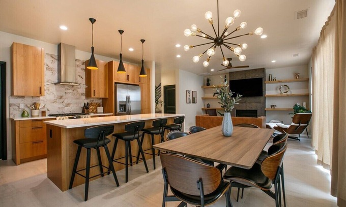 Bear Canyon Estates House | The Q by Velo - Stylish Mid-Century Modern Home