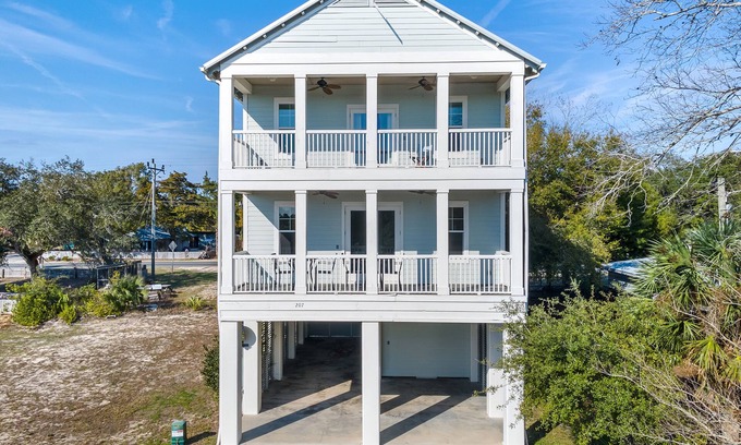 Steinhatchee House | The Redfish-Sleeps 10, walk to Sea Hag Marina