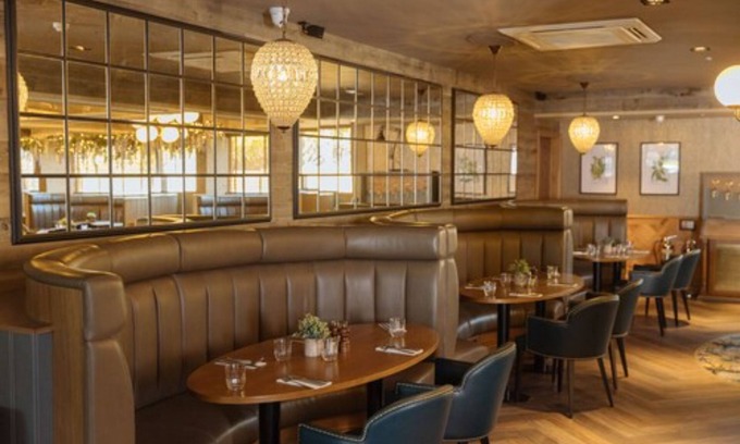 Giffnock Hotel | The Redhurst Hotel