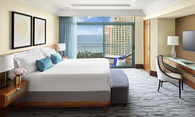Paradise Island Apartment | The Reef at Atlantis - One Bedroom Ocean View Suite