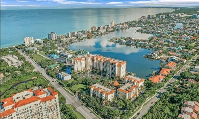 Vanderbilt Beach Condo | The Regatta Condo, Steps from Vanderbilt Beach, Spacious with Pool Views