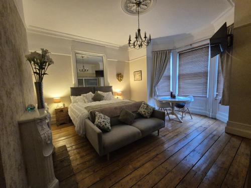 Norwich Apartment | The Residence