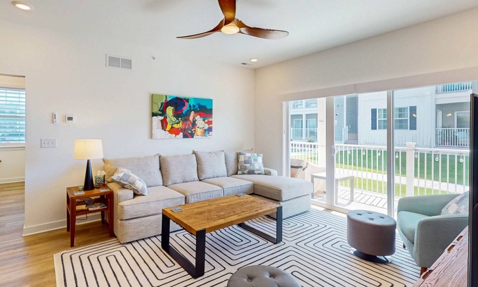 Rehoboth Beach Condo | The Residences at Rehoboth Bay condo w/community pool and patio