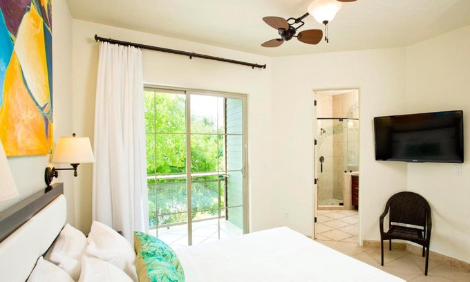 New Braunfels Resort | The Resort at Schlitterbahn