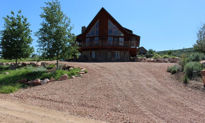 Sweetwater Cabin | The Retreat on Badger 5BR/3.5BA