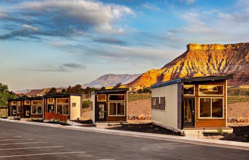 Virgin Apartment | The Riv at Zion