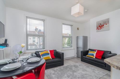 Plumstead Apartment | The Rock Apartments