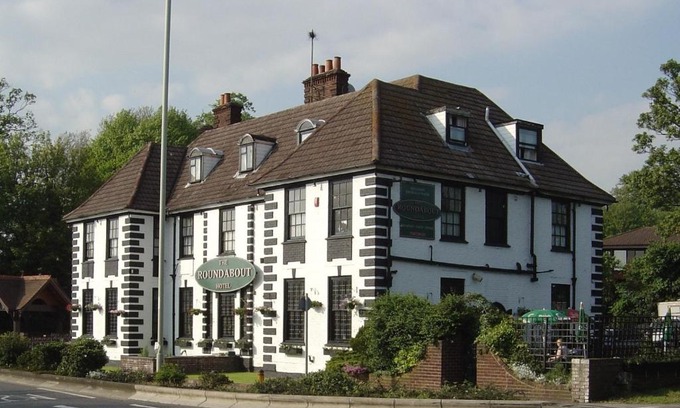 Fareham Hotel | The Roundabout Hotel