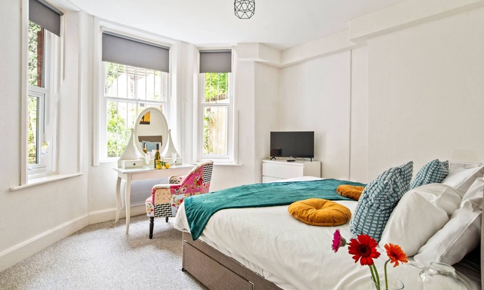 Bournemouth City Centre Apartment | The Sand Bank - Flat 1
