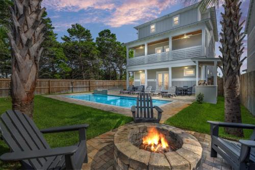 Frangista Beach House | The Sand Emperor With Jetted Pool And Game Room