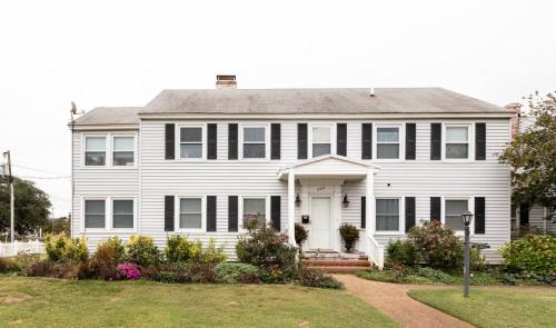 Northeast Virginia Beach House | The Seashore Getaway House