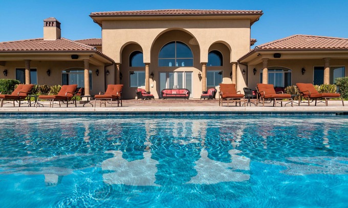 Shandon House | The Shandon House - Magnificent Views From A Spectacular Hilltop Home!