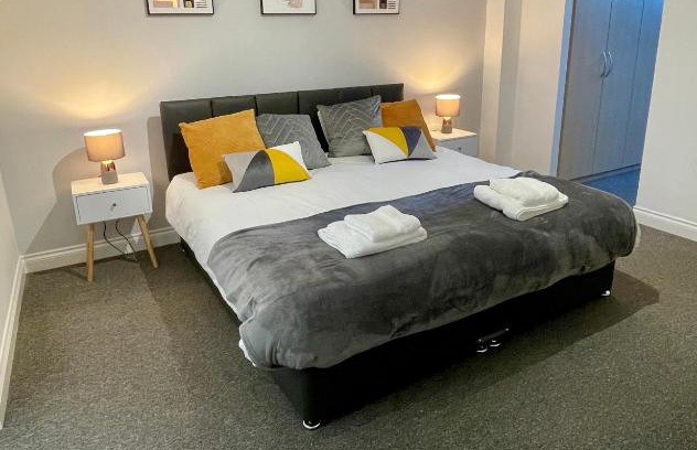 Hartshill Apartment | The Shires