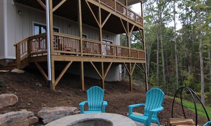 Asheville House | The Snookery ~ Relaxation Perched on the Mountainside