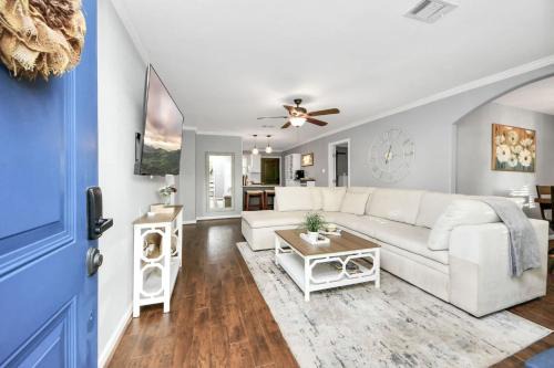 Foster Place House | The Soluna Cottage