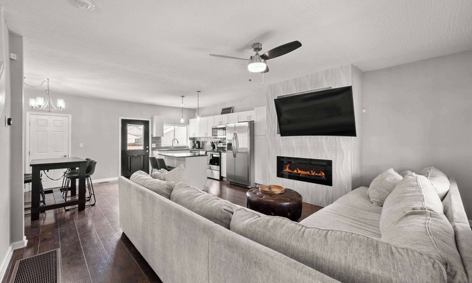 Columbus House | The Southern Nook – For 8
