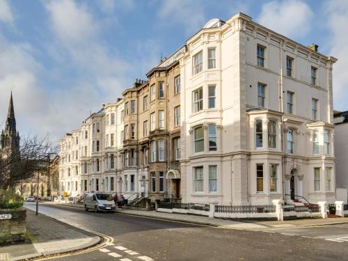 South Cliff Apartment | The Spires