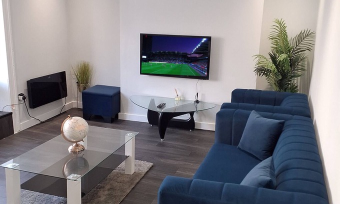 Weymouth House | The Split-Level Sanctuary