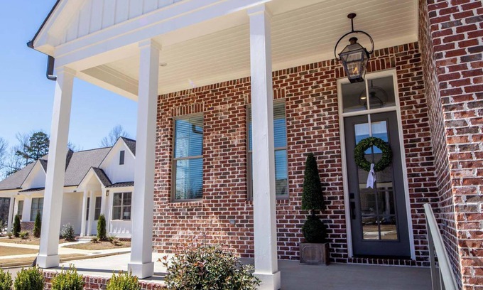 Oxford House | The Springfield Cottage by Apex Short Term Stays