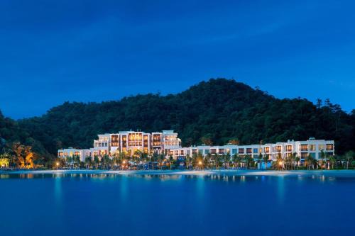 Kuah Resort | The St. Regis Langkawi