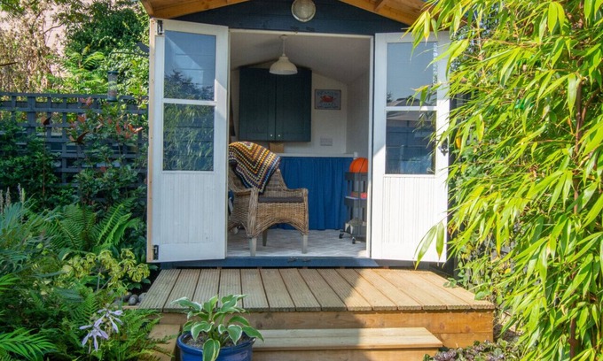 Aldborough House | The Stables - Two Bedroom House, Sleeps 4