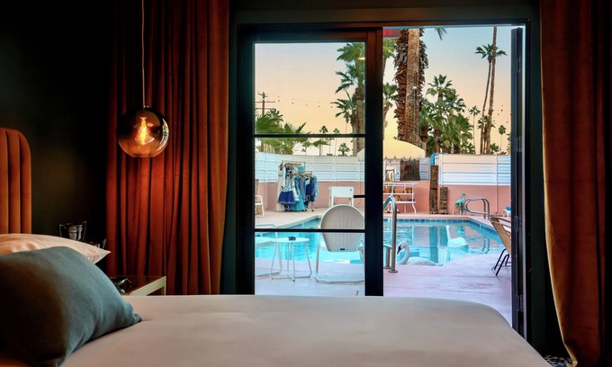 Tahquitz River Estates Hotel | The Stardust Hotel