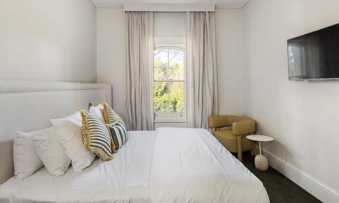 Stirling Hotel | The Stirling Hotel