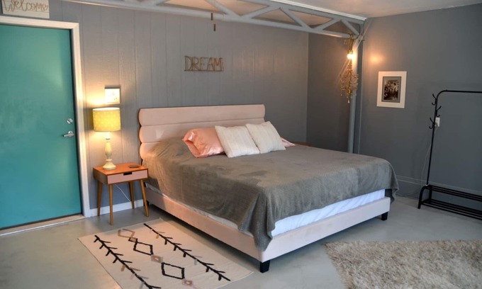 Coleman Apartment | The Studio at Stardust Mid-Century Retreat