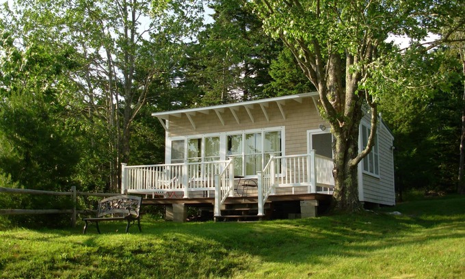 Lamoine Cottage | "The Studio" Sea Cottage, Perfect for Couples, Peaceful yet 16 miles to Acadia