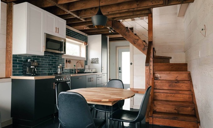 Murdochville Apartment | The Suite 608 - Luxurious loft, sauna and mountain