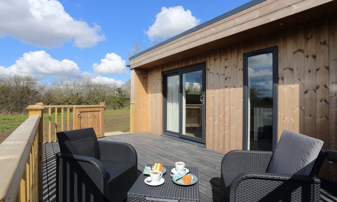 Loppington Cottage | THE SWIFT, pet friendly, character holiday cottage in Wem