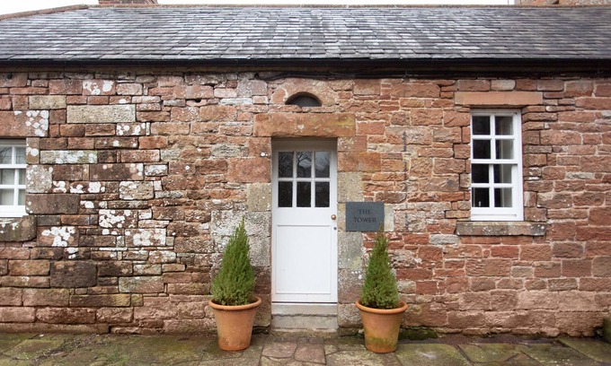 Kirklinton Cottage | THE TOWER, character holiday cottage, with a garden in Longtown