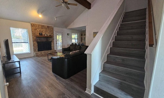 Killeen House | The Tranquil Getaway - 3 BDR 2 BTR Home of Killeen