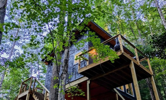 Morganton House | "The Treehouse"/HotTub/New Constr./NO Cleaning Fee