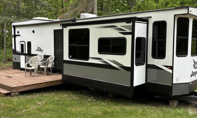 Brill House | The Turtle at Lincolnwood Resort