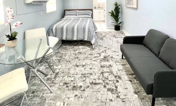 West Palm Beach Apartment | The Ultimate Getaway Bungalow in West Palm Beach