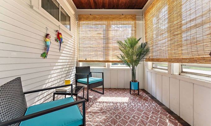 Uptown House | The Uptown House