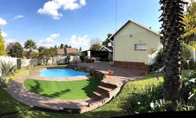 Greater Johannesburg Metropolitan Area Villa | The Valley, tranquil 3 bedroom home with pool