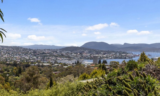 Sandy Bay Apartment | The View 2 bed unit with stunning Hobart outlook