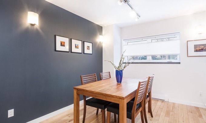 Whitehorse Apartment | The View - relax in the heart of Whitehorse