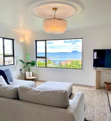 Omokoroa House | The Views - Omokoroa