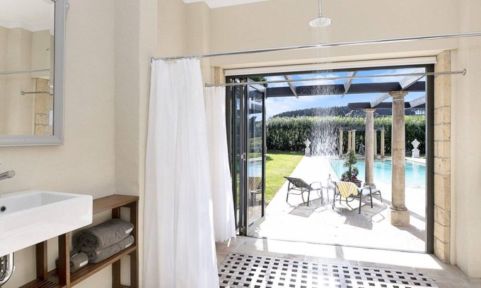 Robertson House | The Villa at Linden Hall - Highlands Luxury
