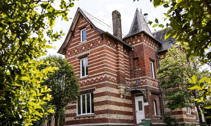 Forges-les-Eaux House | The Villa of L'Etoile - Jacuzzi, Casino, Arcade Machine in Normandy