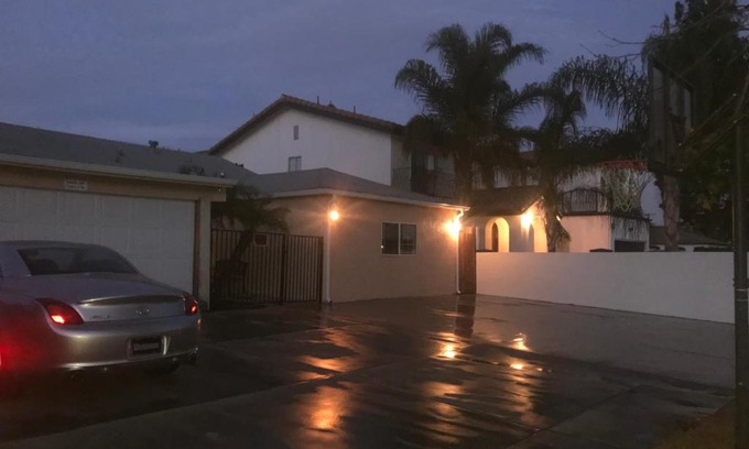 Valley Glen House | The Village