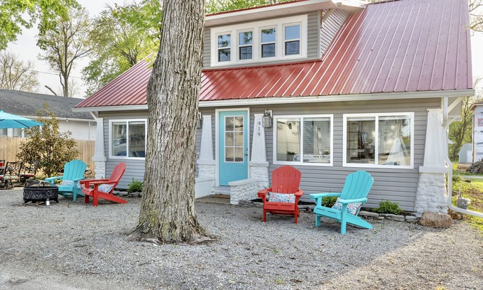 Russells Point House | The Vintage Lake House w/Private Dock