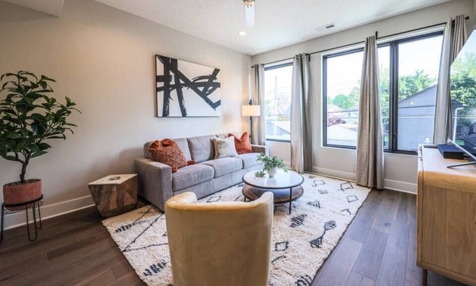 Merion Village Condo | The Vista at German Village
