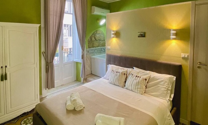 Vomero Apartment | The Vomero suite