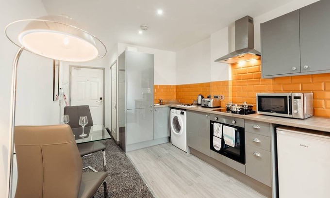 Halifax Apartment | The Wainhouse Apartment 209